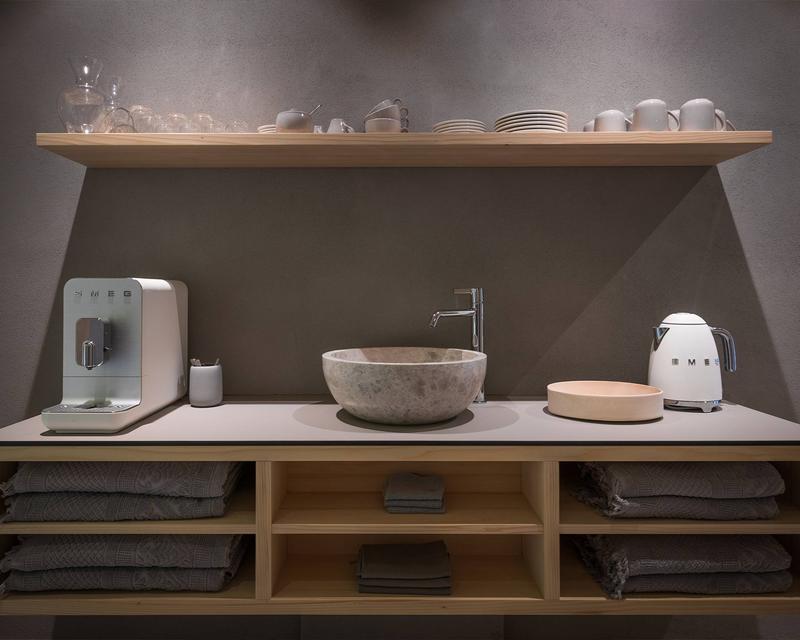 Kaffee und Wassertheke im neuen Saunahaus